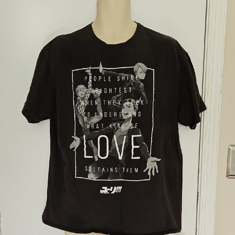 Yuri !!! On Ice Love Crunchyroll Shirt Size XL